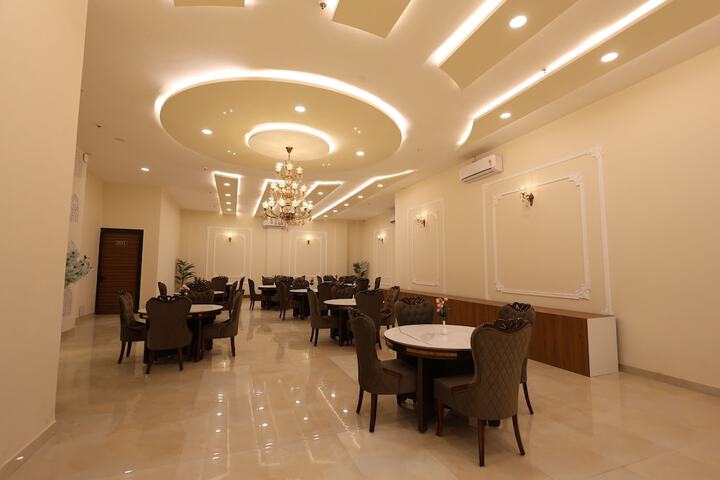 Ballroom/Hall 52 of 58