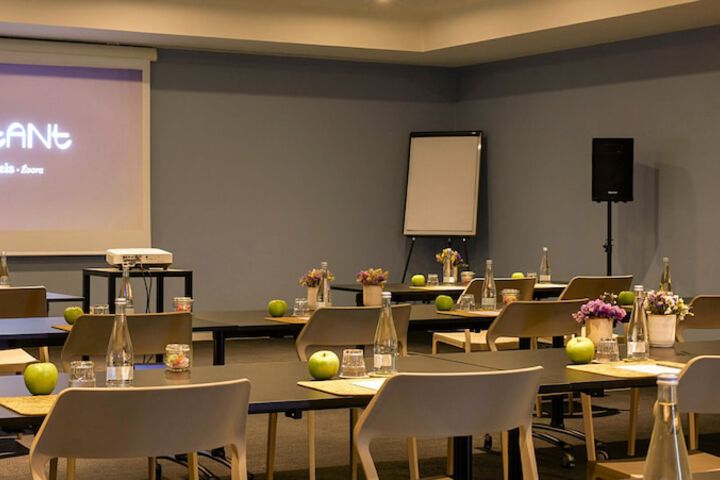 Business Center 109 of 128