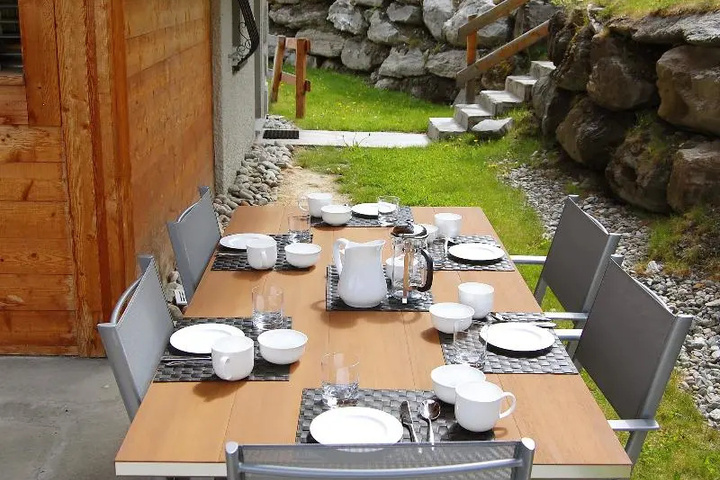 Dining 10 of 11