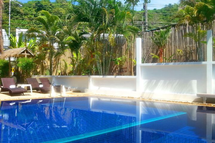 Pools & Facilities