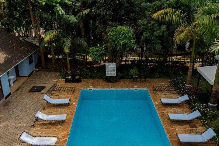 Pool 70 of 126