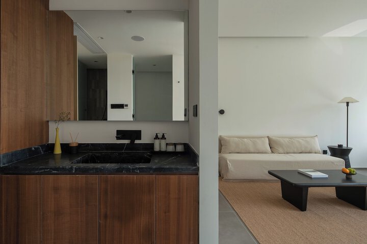 Room 62 of 331