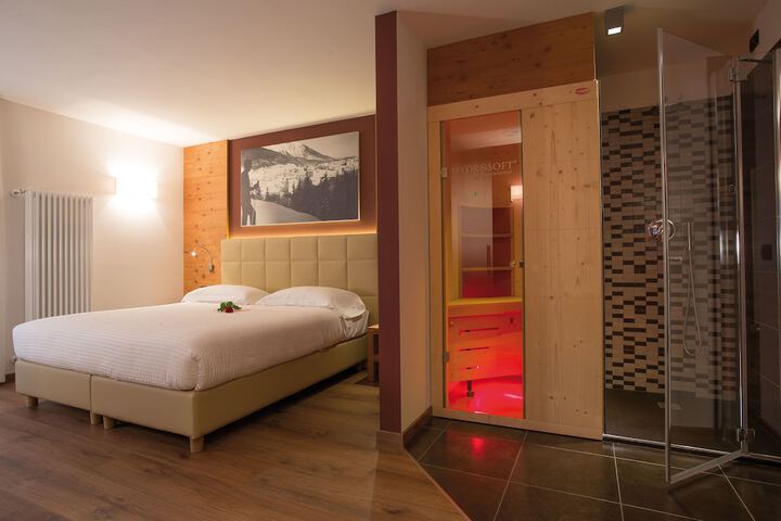 Room 7 of 60