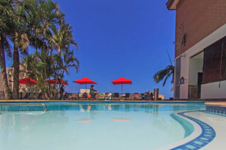 Pool 25 of 28