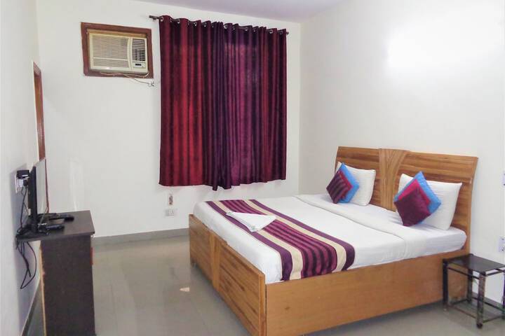 Room 16 of 31