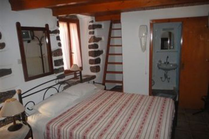 Room 3 of 20