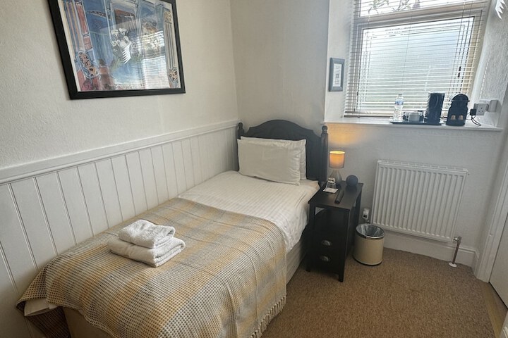 Room 21 of 83