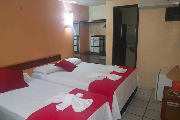 Room 8 of 36