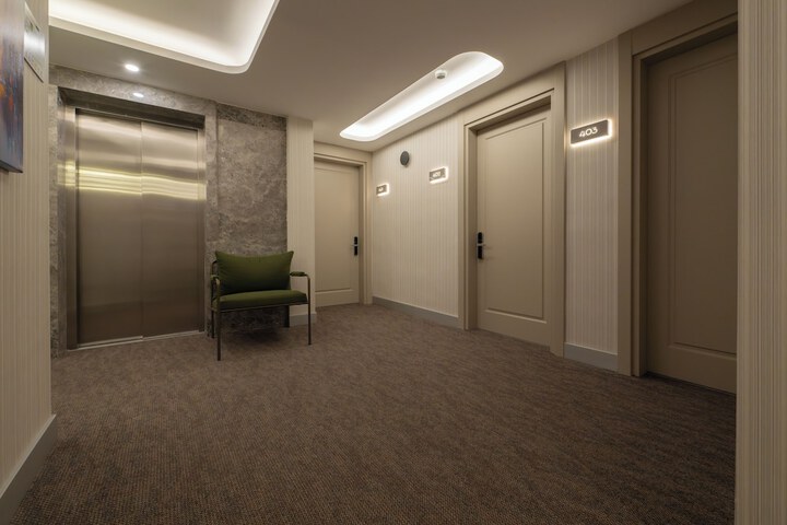 Ballroom/Hall 68 of 76