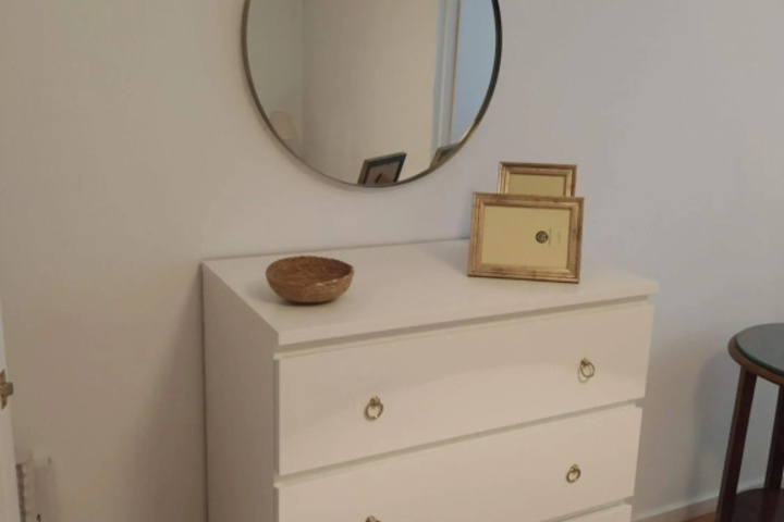 Room 4 of 10