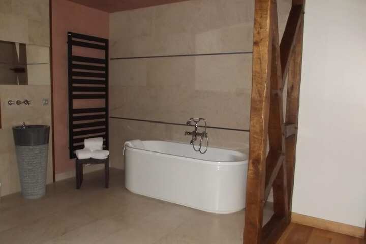 Room 18 of 42