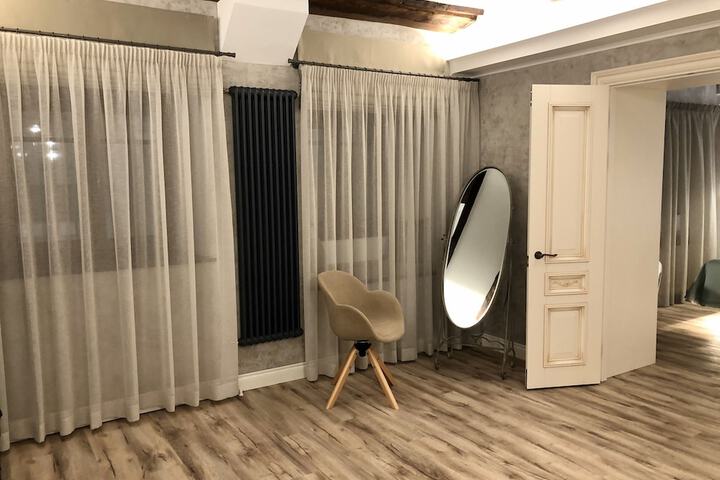 Room 22 of 32