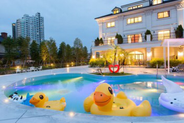 Pool 17 of 122