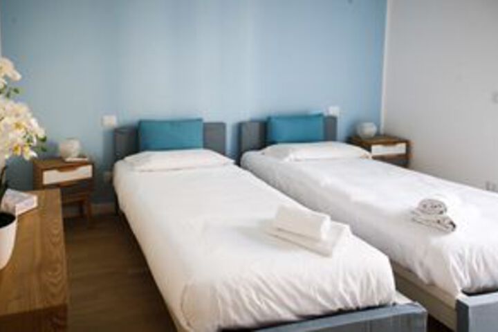 Room 11 of 35