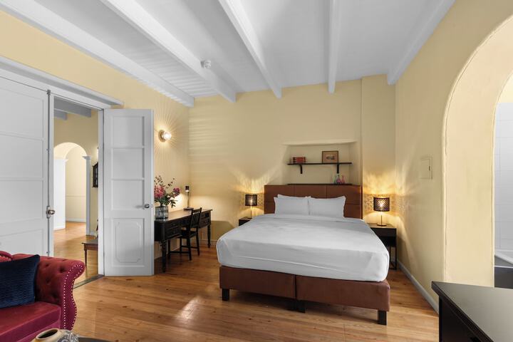 Room 10 of 79