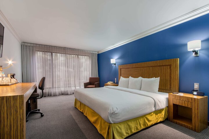 Room 11 of 89