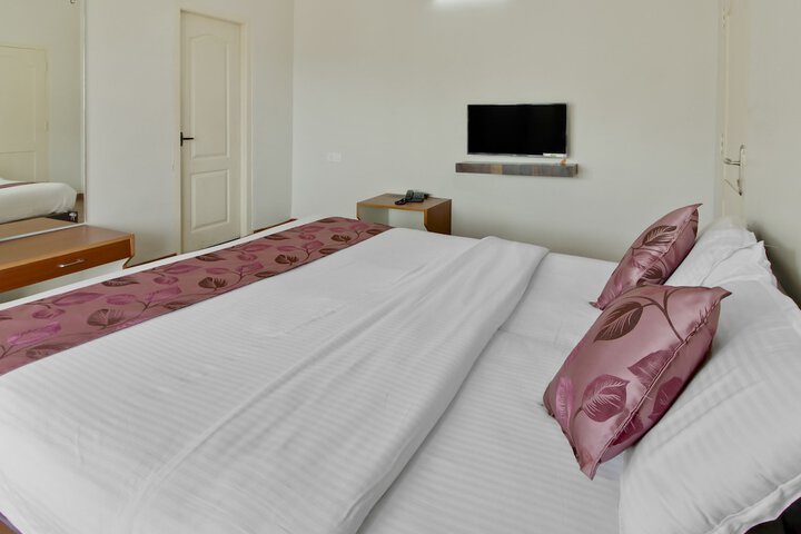 Room 14 of 28