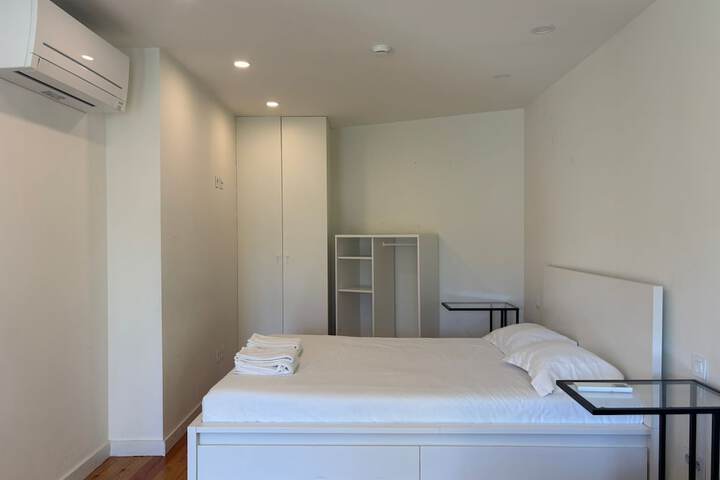 Room 25 of 287