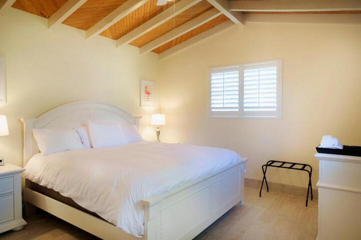 Standard | King Bed (1 of 3)