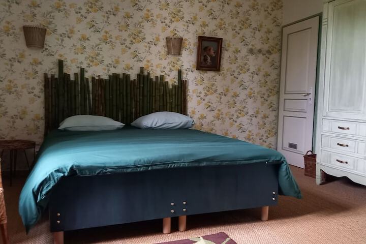 Room 15 of 34