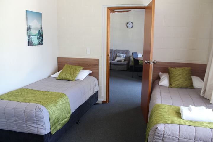 Room 9 of 39
