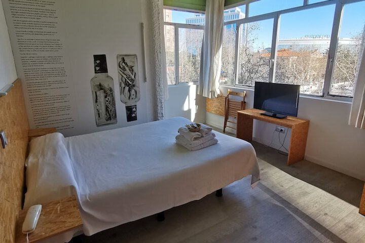 Room 8 of 63