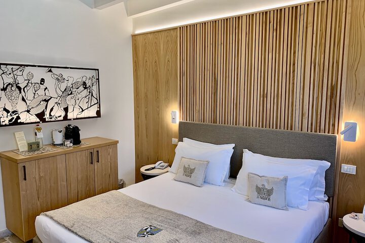 Room 6 of 62