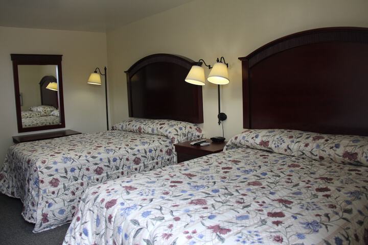 2 Double Beds (5 of 12)