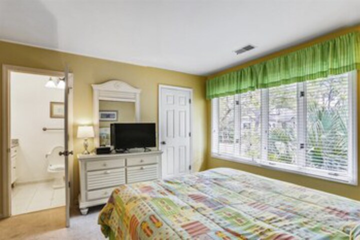 Room 40 of 42