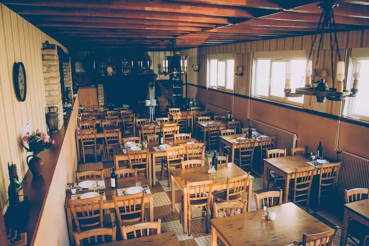 Dining 21 of 25