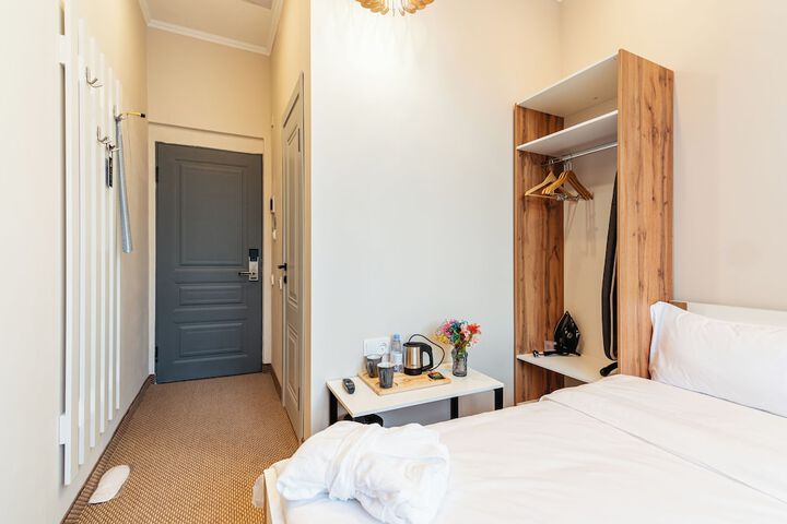 Room 14 of 41