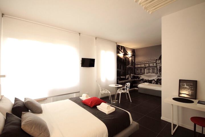 Room 6 of 24