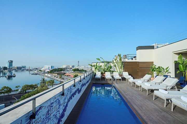 Pool Hotel