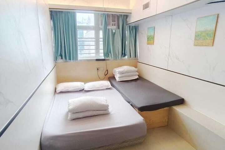Room 26 of 69