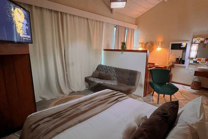 Room 42 of 189