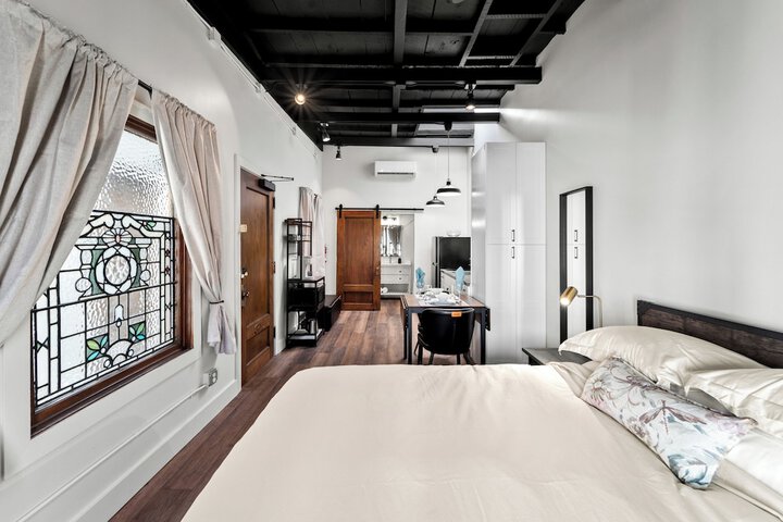 Room 35 of 191