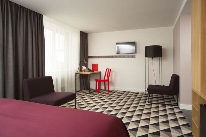 Room 22 of 49