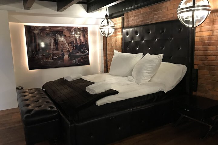 Room 2 of 54