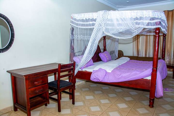 Room 3 of 18