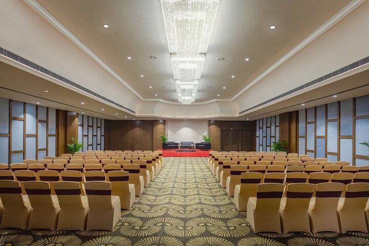 Ballroom/Hall 41 of 53
