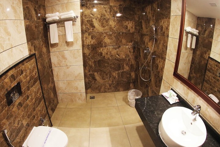 Room 45 of 65