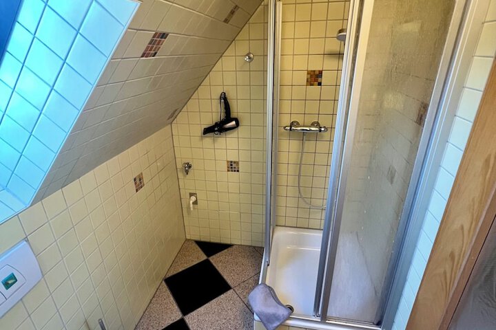 Room 82 of 101