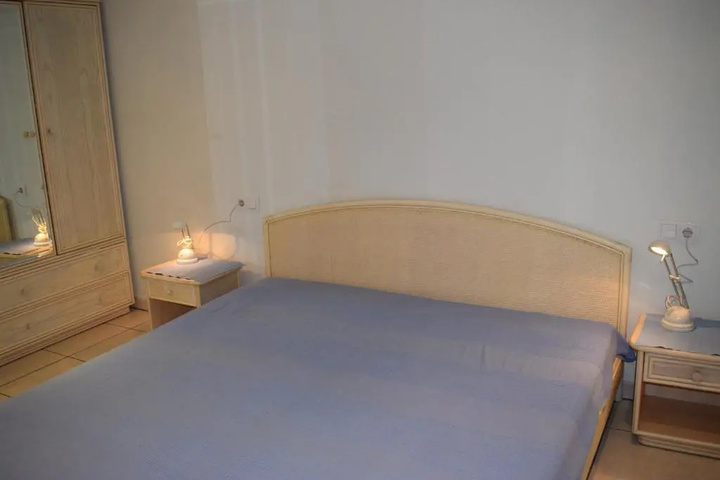 Room 3 of 11