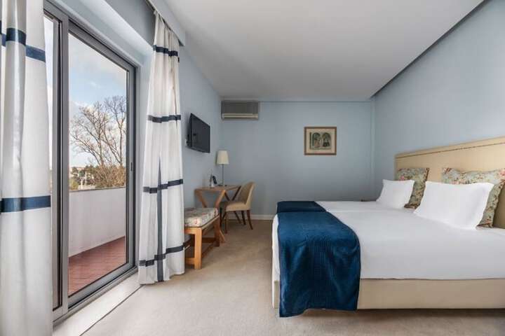Room 40 of 92
