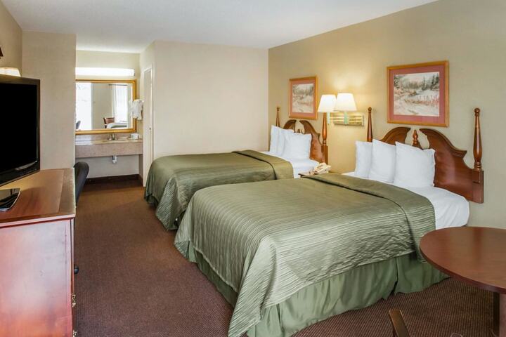 1 Double Bed (1 of 7)