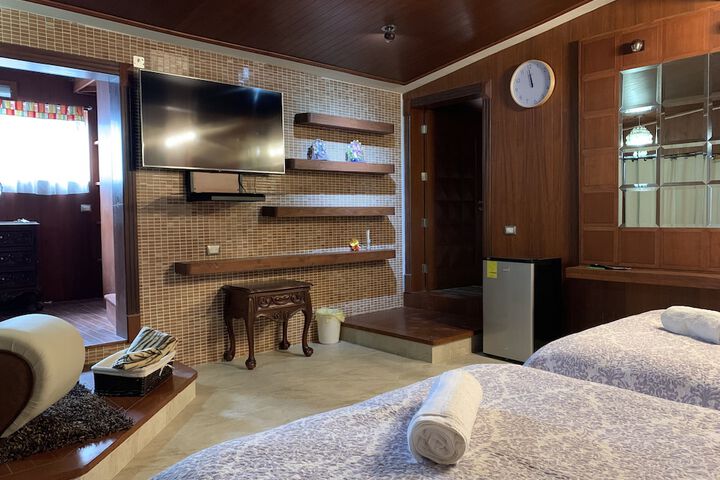 Room 29 of 230