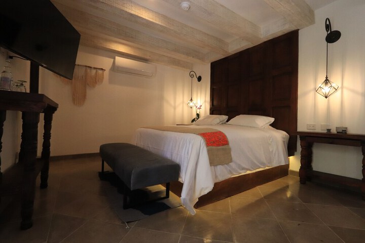 Room 14 of 43