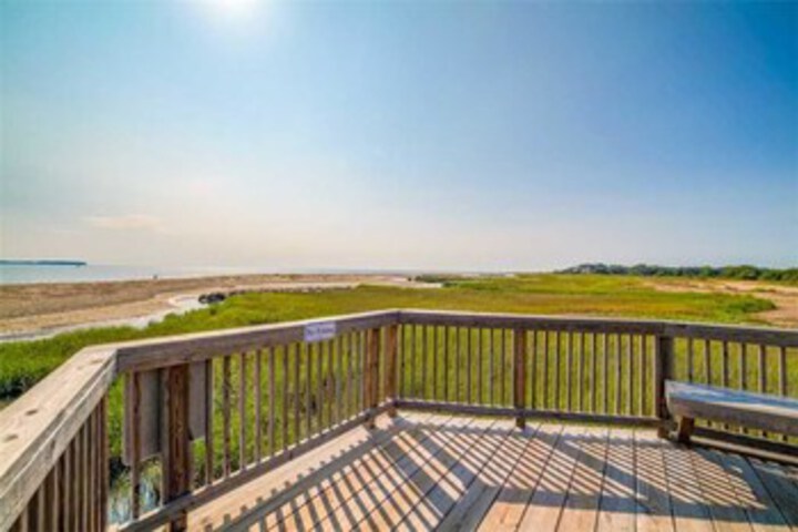 Sundeck 33 of 38