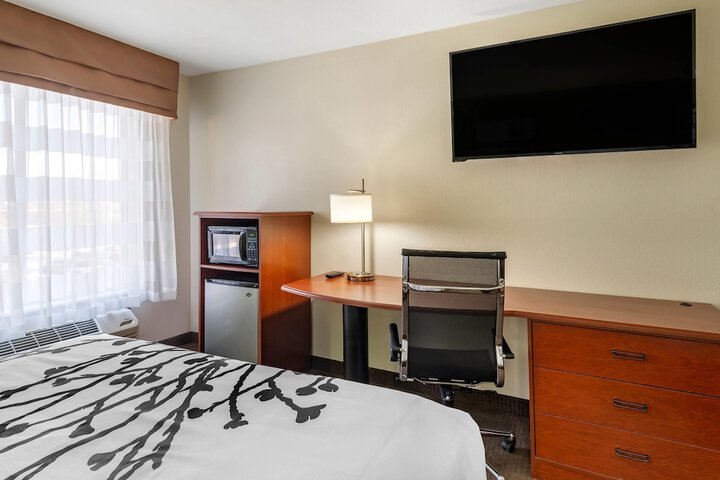 Room 7 of 38