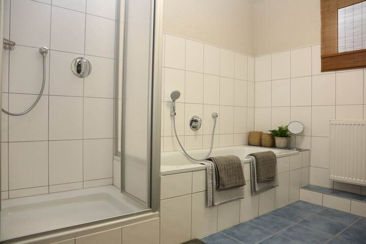 Room 15 of 18